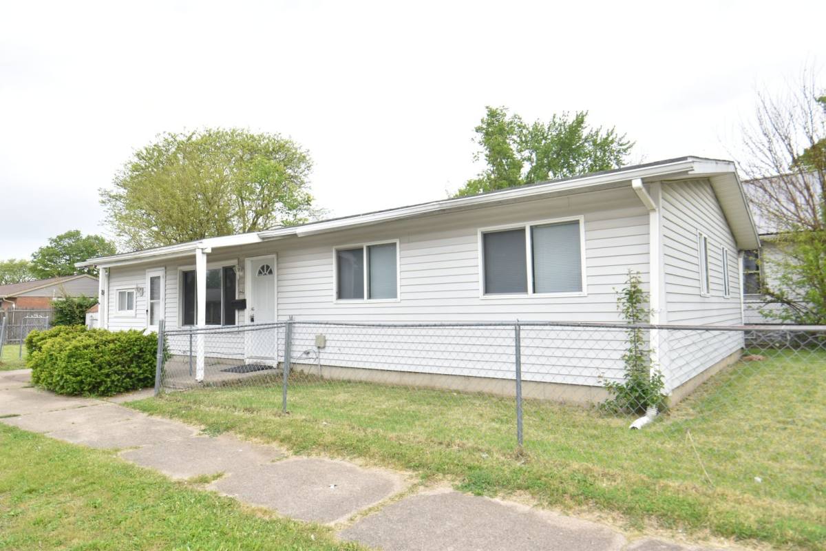 House for rent at 642 E 11th St, Mishawaka, IN 46544