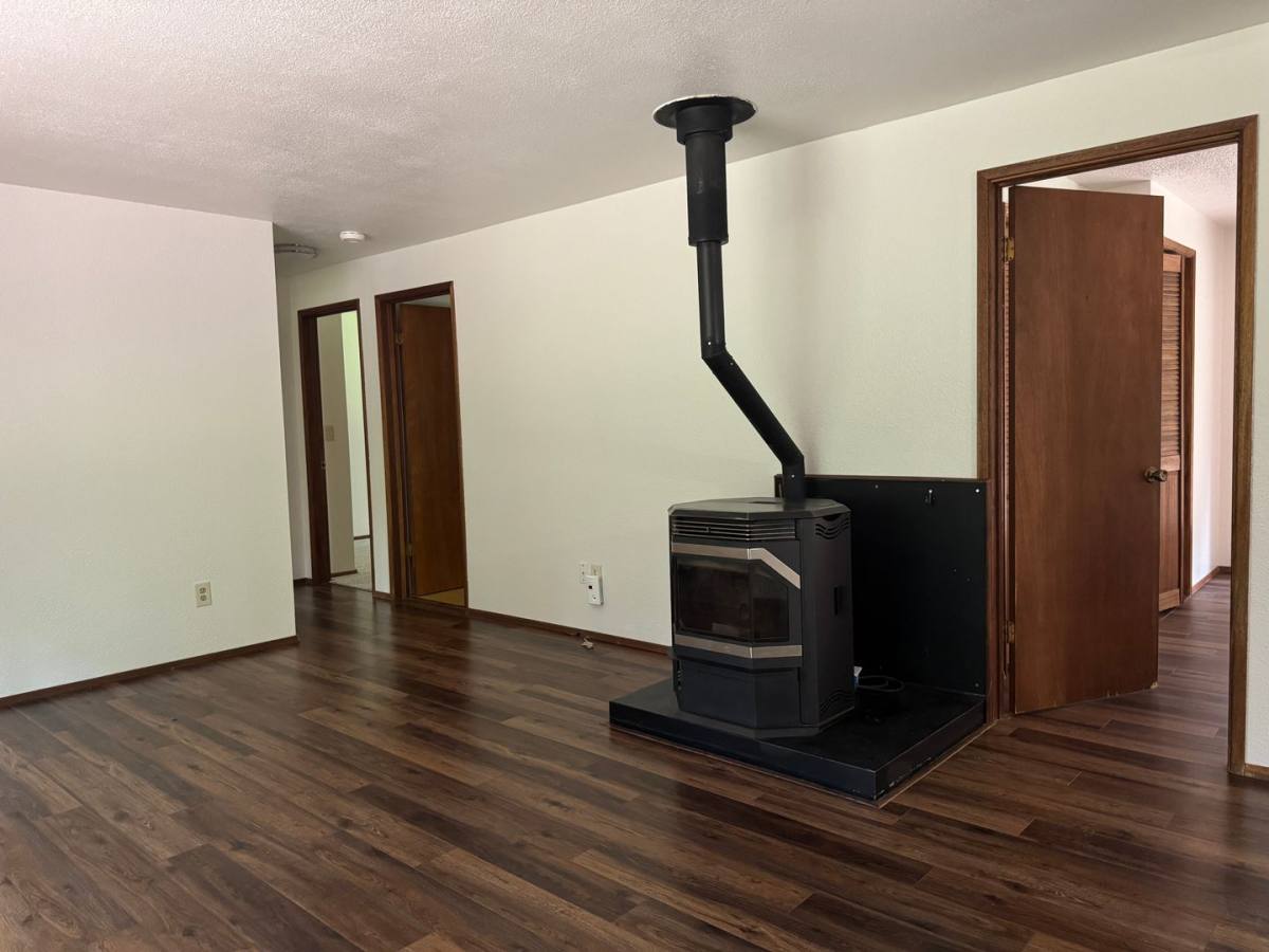 House for rent at 4005 NE Kedros Dr, Poulsbo, WA 98370