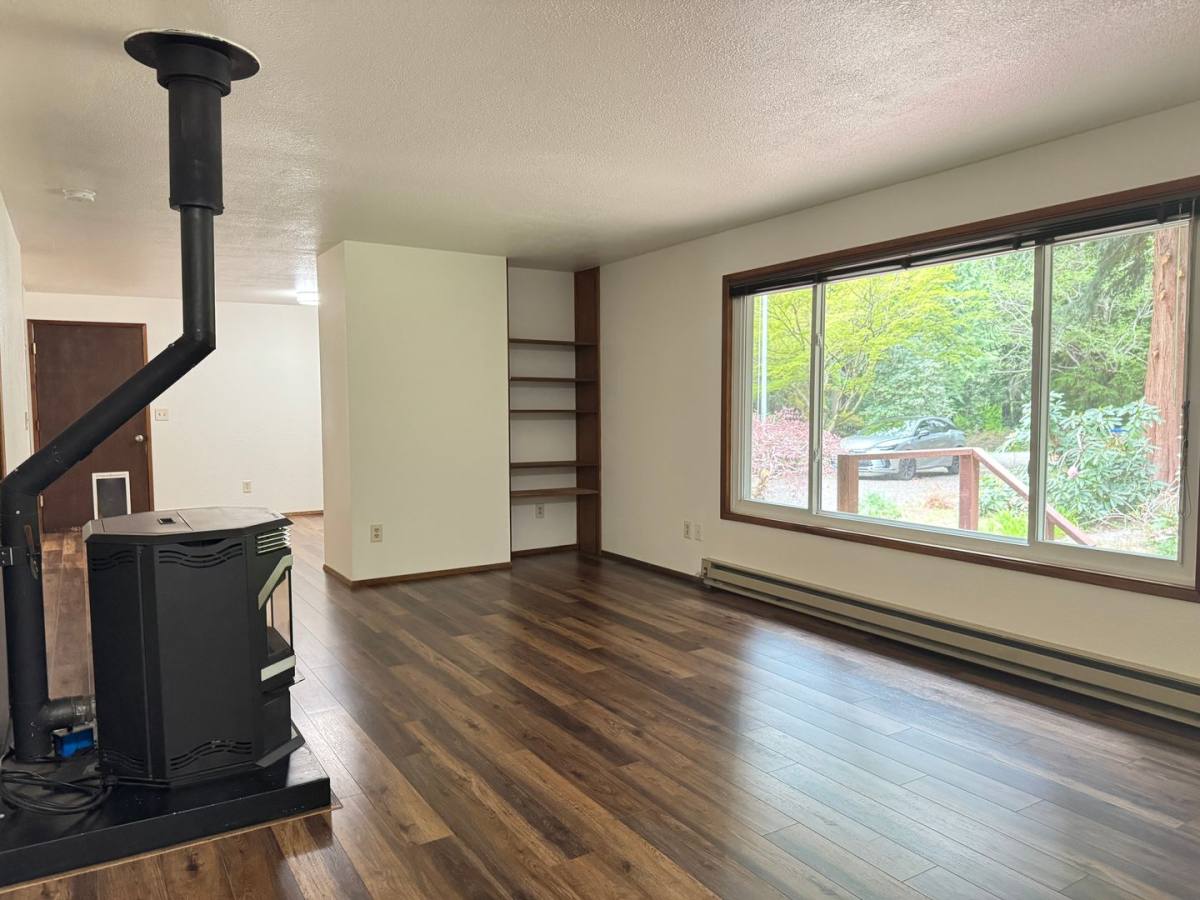 House for rent at 4005 NE Kedros Dr, Poulsbo, WA 98370