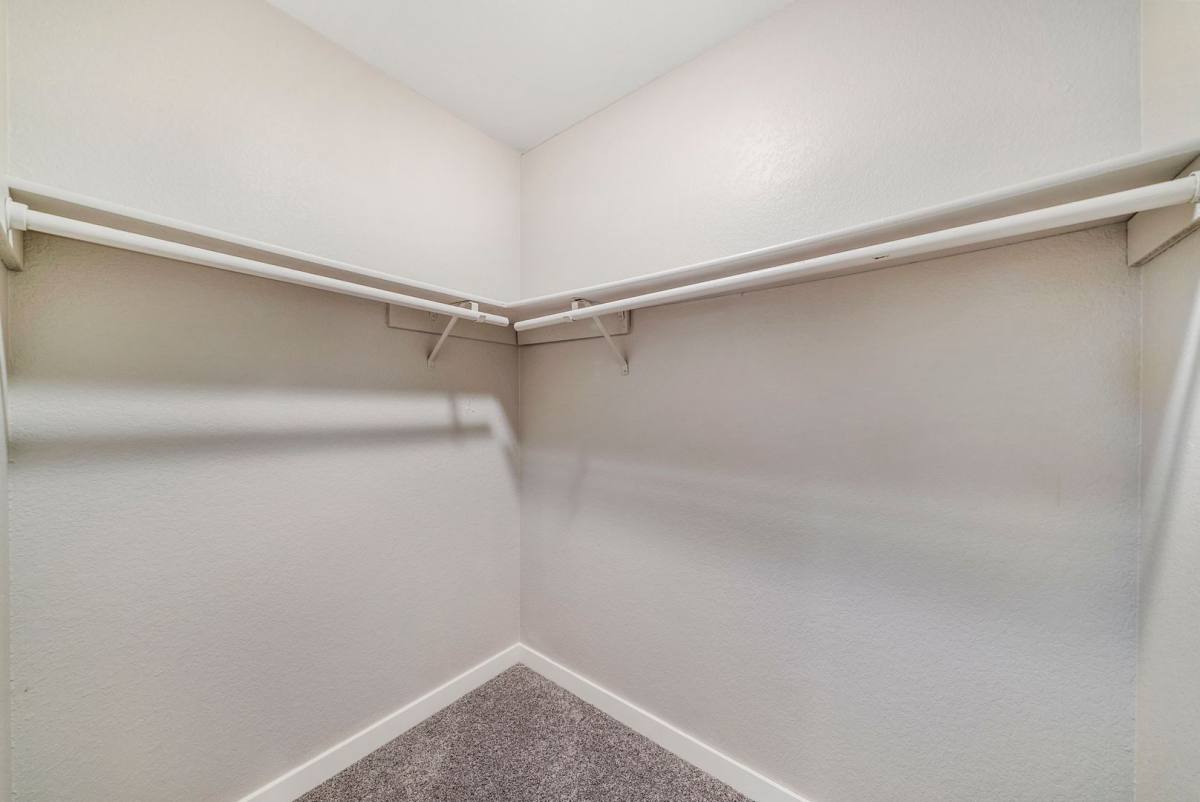 Apartment for rent at 1825 - 1827 E Division St, Mount Vernon, WA 98274