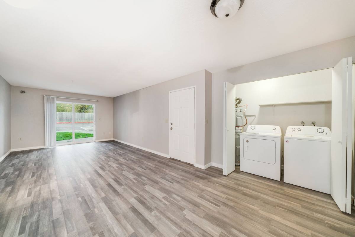 Apartment for rent at 1825 - 1827 E Division St, Mount Vernon, WA 98274