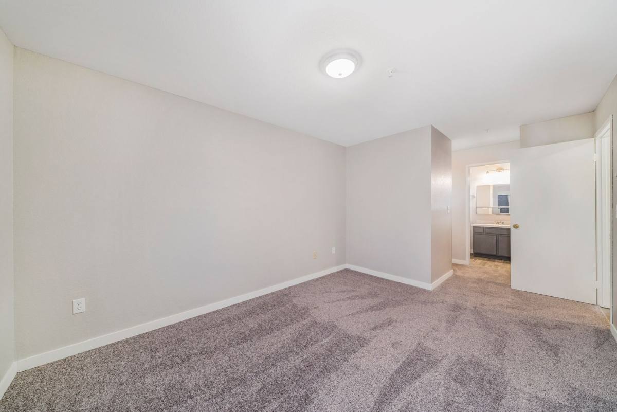 Apartment for rent at 1825 - 1827 E Division St, Mount Vernon, WA 98274