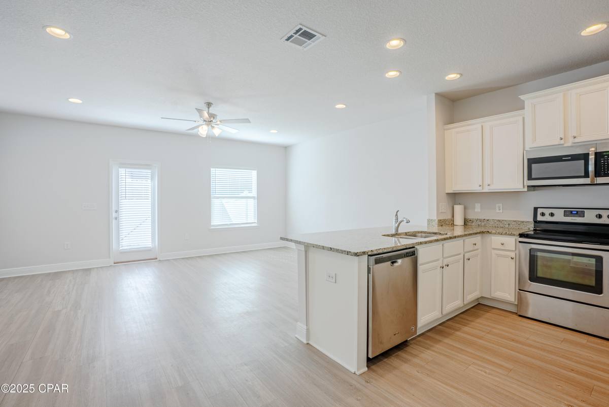 Townhouse for rent at 7472 Shadow Lake Dr, Panama City Beach, FL 32407