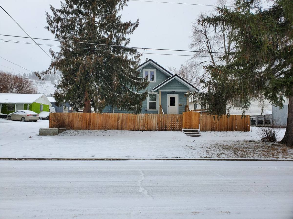 Apartment for rent at 1206 2nd St, La Grande, OR 97850