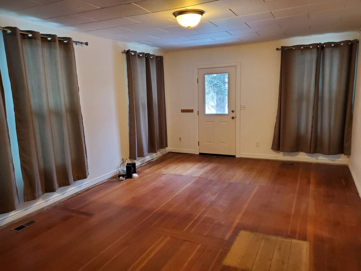 Apartment for rent at 1206 2nd St, La Grande, OR 97850