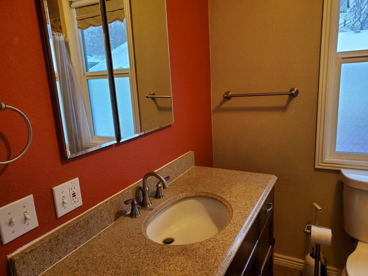 Apartment for rent at 1206 2nd St, La Grande, OR 97850