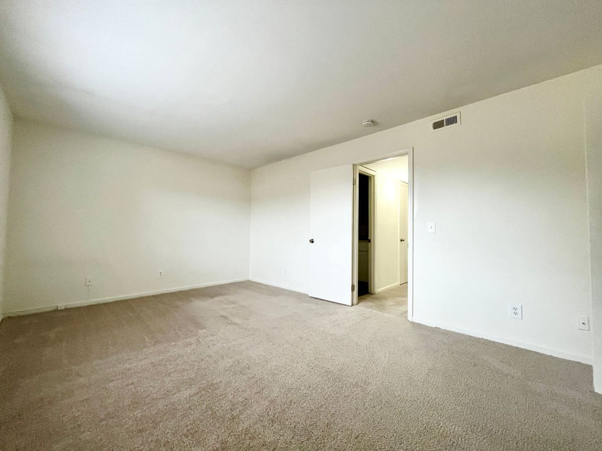 Apartment for rent at 100 Tricia Lane, Newport News, VA 23601