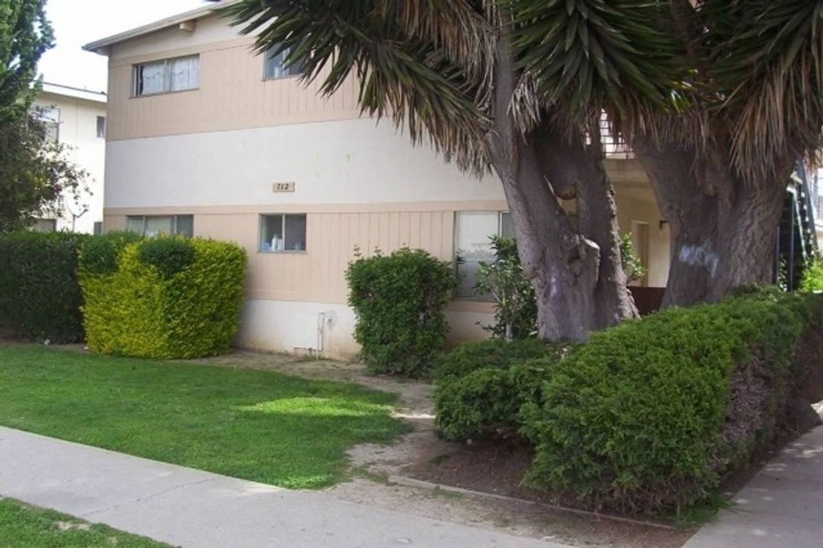 Apartment for rent at 708-712 N G St, Lompoc, CA 93436