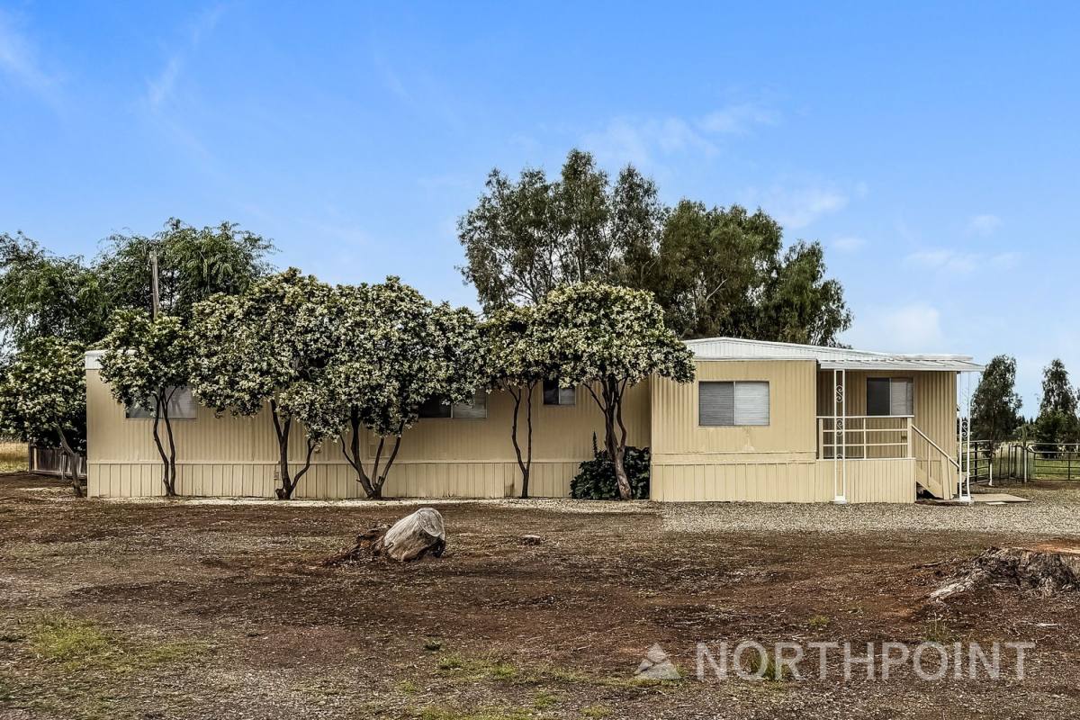 House for rent at 7986 Excelsior Rd, Sacramento, CA 95829