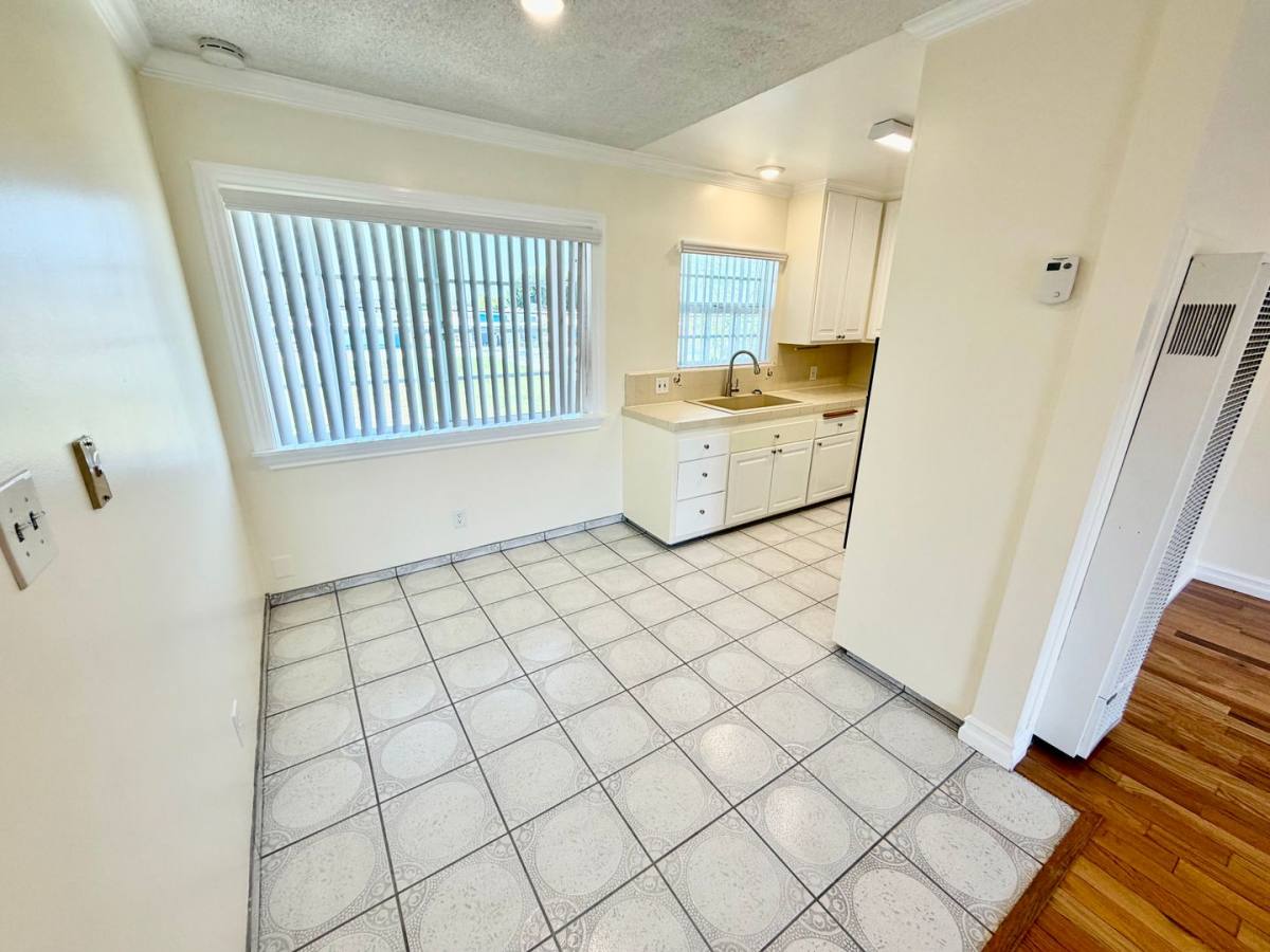 Apartment for rent at 2125 W 157th St, Gardena, CA 90249