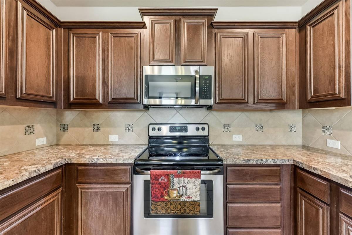House for rent at 1300 Land Oak Rd, Royse City, TX 75189