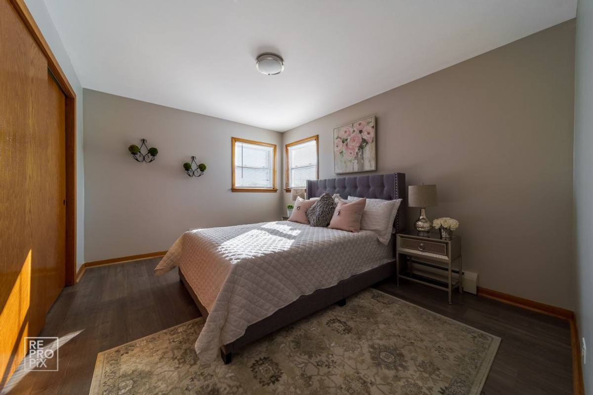 Apartment for rent at 5000 Harrison St, Hillside, IL 60162