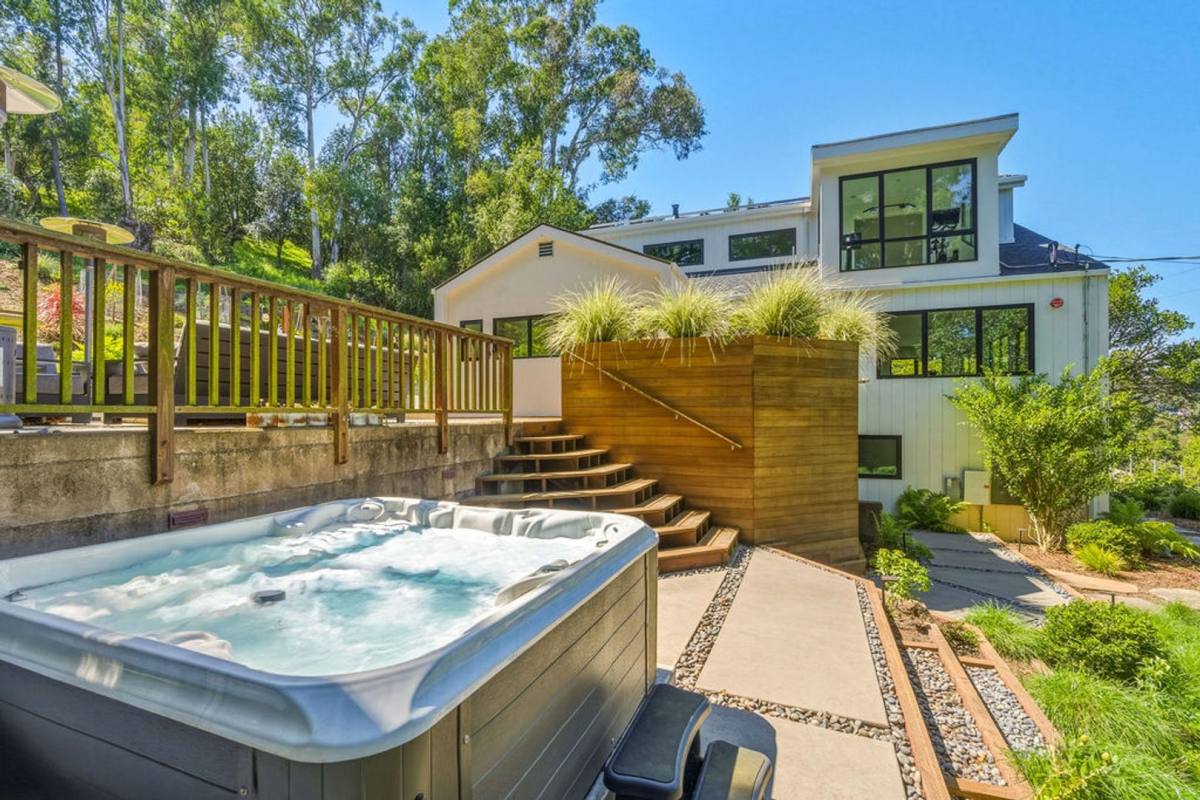 Apartment for rent at 349 Richardson Way, Mill Valley, CA 94941