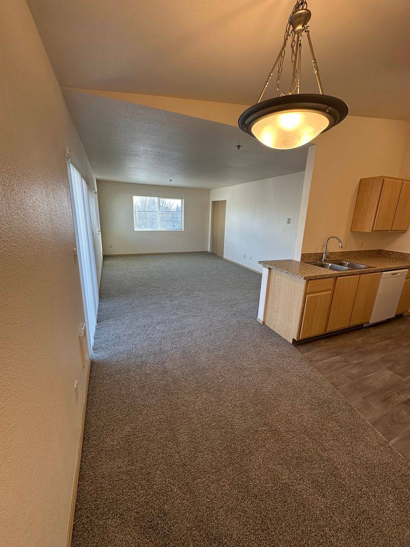 Apartment for rent at 1938 Geary St SE, Albany, OR 97322