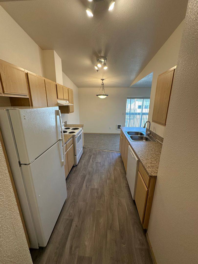Apartment for rent at 1938 Geary St SE, Albany, OR 97322