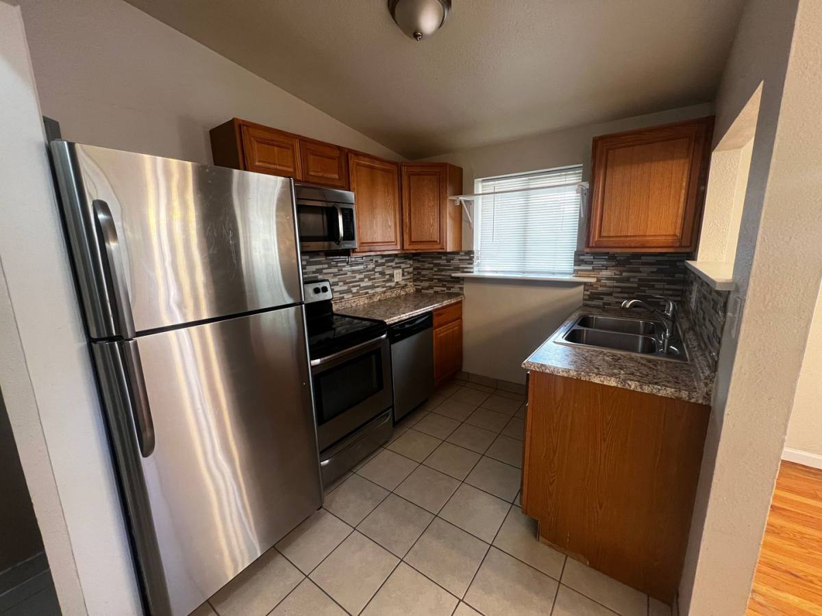 Townhouse for rent at 1932 Dallas St, Aurora, CO 80010