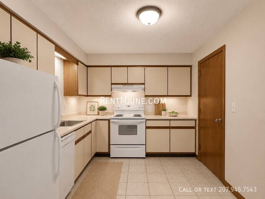 Apartment for rent at 4 Hartley St #7, Lewiston, ME 04240