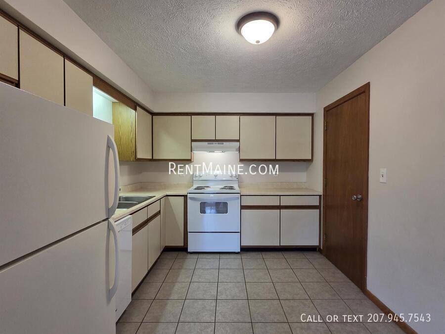 Apartment for rent at 4 Hartley St #7, Lewiston, ME 04240