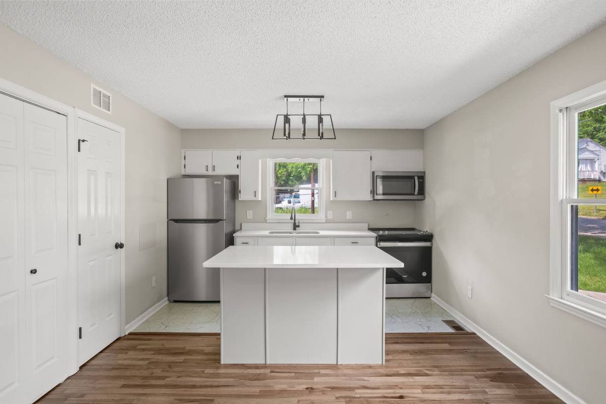 Apartment for rent at 800 Arlington St, Greensboro, NC 27406