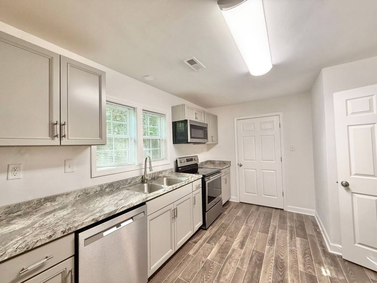 House for rent at 242 Pecan Rd, Raleigh, NC 27603