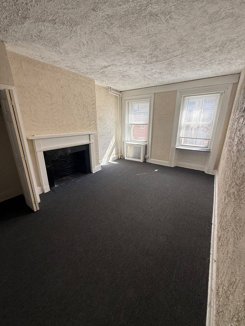 Apartment for rent at 252-254 S 16th St, Philadelphia, PA 19102