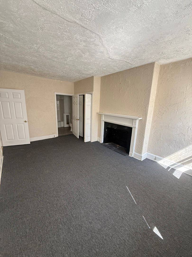Apartment for rent at 252-254 S 16th St, Philadelphia, PA 19102