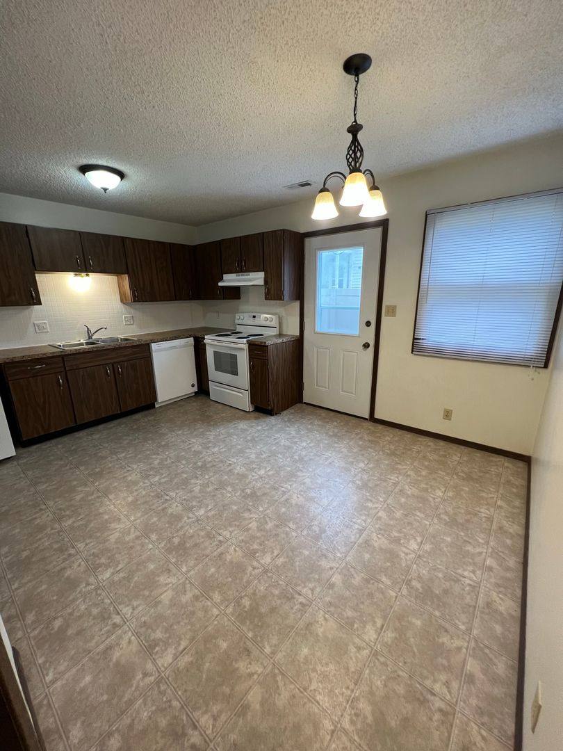 Townhouse for rent at 509 Elm Ave #8, Norfolk, NE 68701