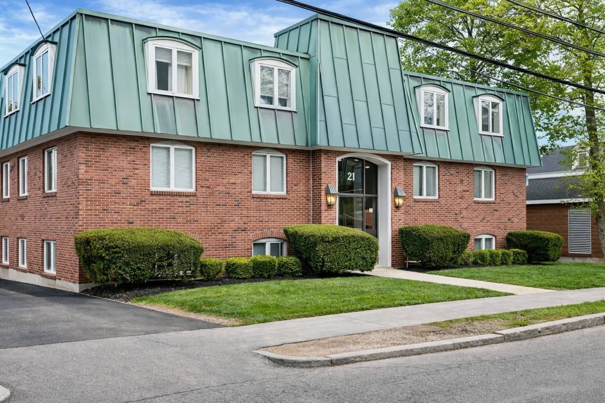 Apartment for rent at 21 Greenwood #14, Melrose, MA 02176