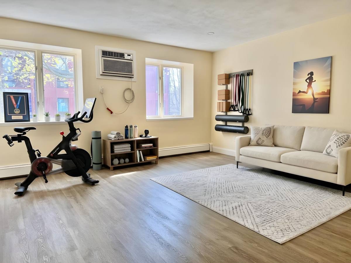 Apartment for rent at 21 Greenwood #14, Melrose, MA 02176