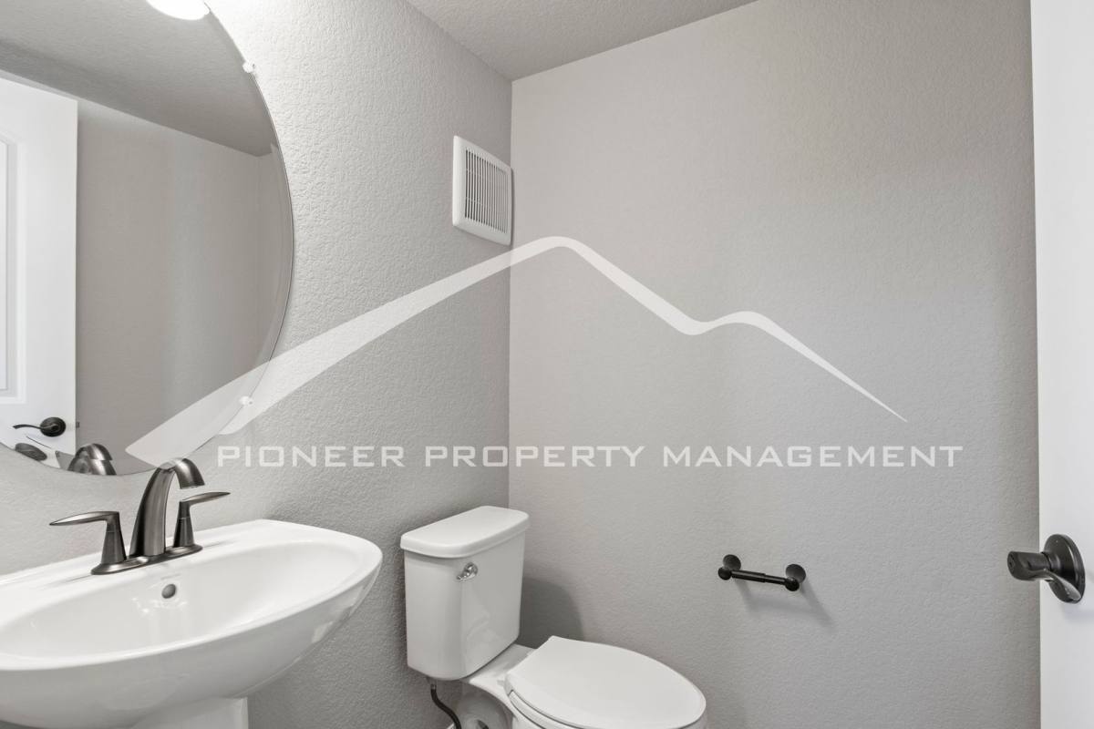 Townhouse for rent at 2008 Peridot Loop Heights, Colorado Springs, CO 80908