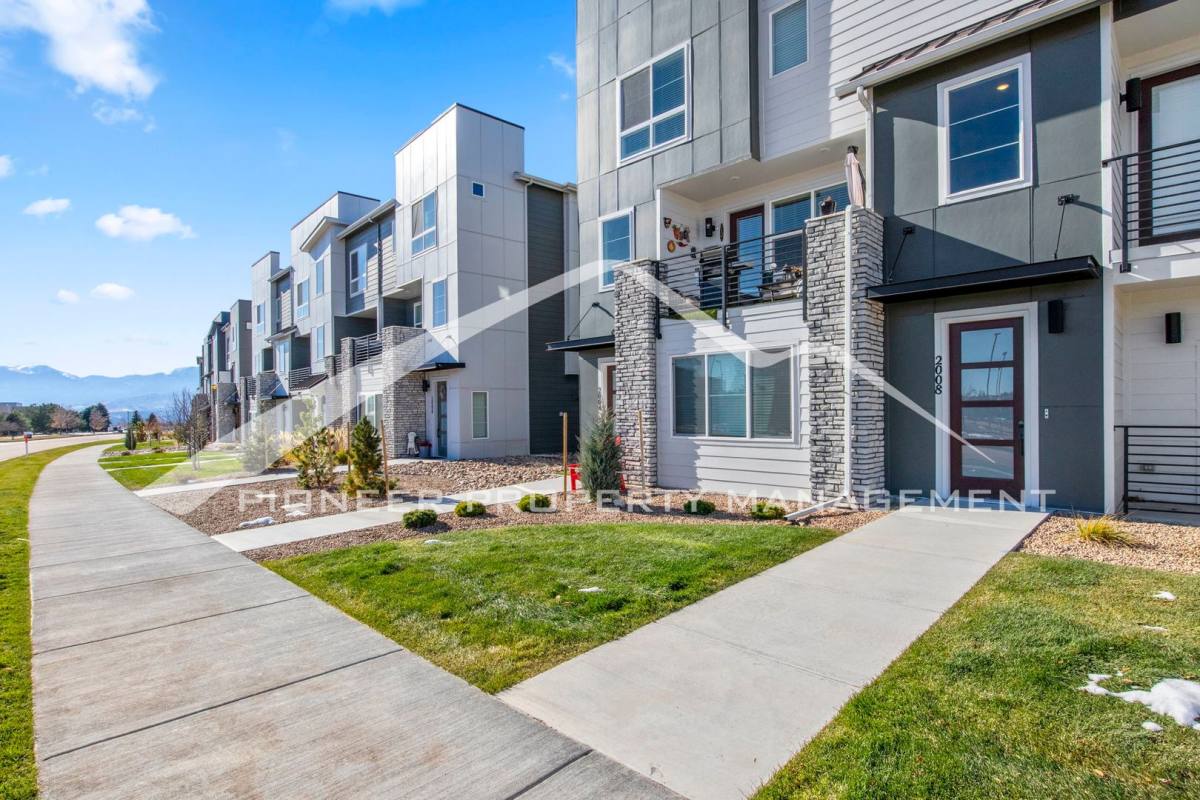 Townhouse for rent at 2008 Peridot Loop Heights, Colorado Springs, CO 80908