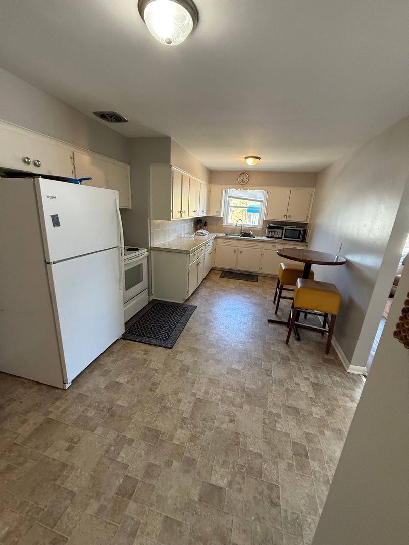 Apartment for rent at 5633 W Oklahoma Ave, Milwaukee, WI 53219