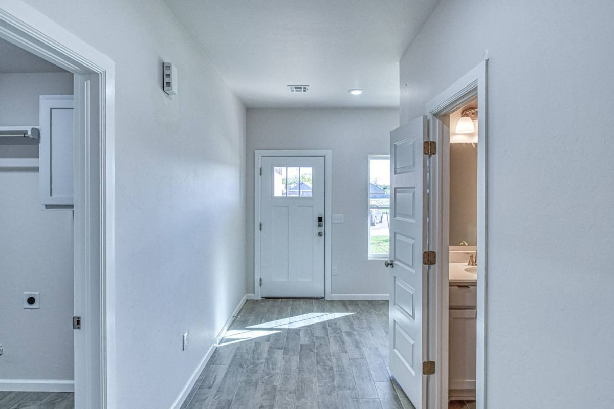 House for rent at 1002 Varenna Court, Norman, OK 73071