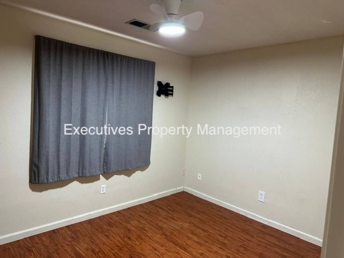 House for rent at 1859 Heritage Dr, Merced, CA 95341