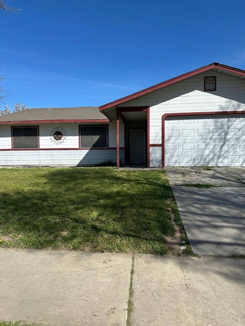 House for rent at 1859 Heritage Dr, Merced, CA 95341
