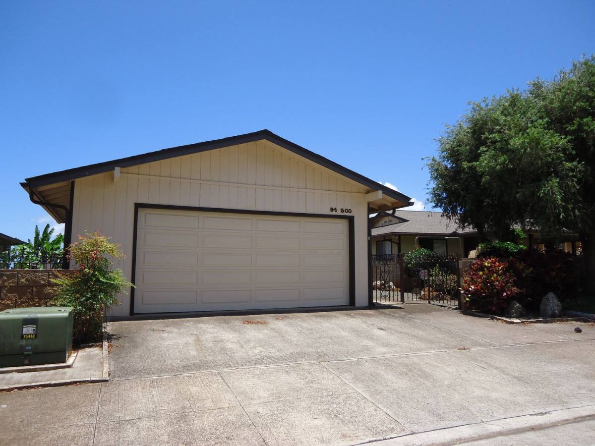 House for rent at 94-500 Kuahui St, Waipahu, HI 96797