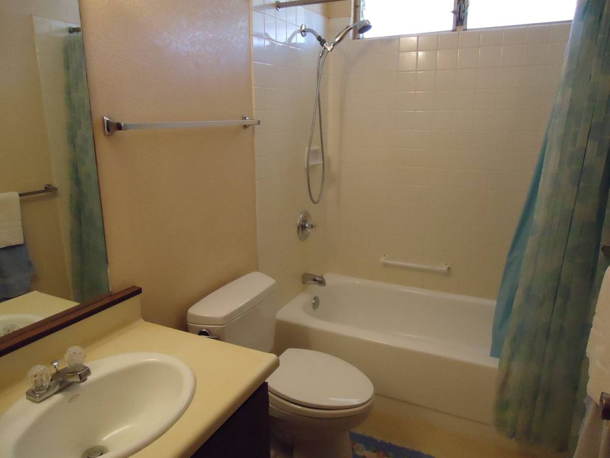 House for rent at 94-500 Kuahui St, Waipahu, HI 96797