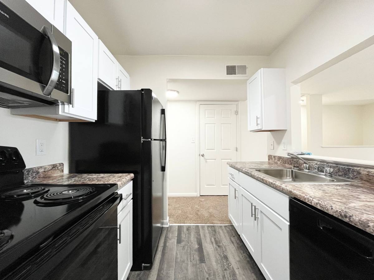 Apartment for rent at 500 Collinwood Place, Newport News, VA 23602