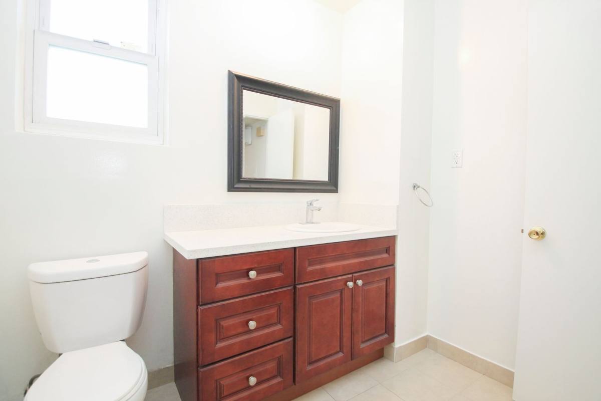 Apartment for rent at 309 S Doheny Dr, Beverly Hills, CA 90211
