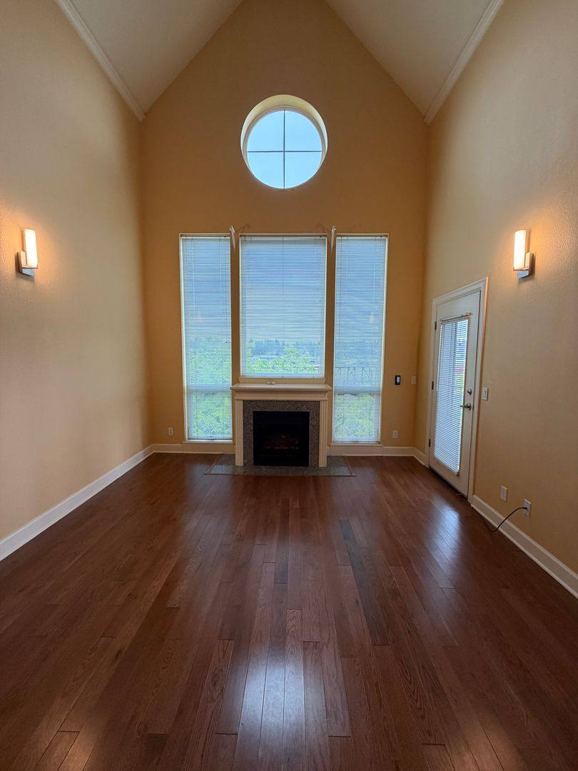 Apartment for rent at 520 SE Columbia River Dr, Vancouver, WA 98661