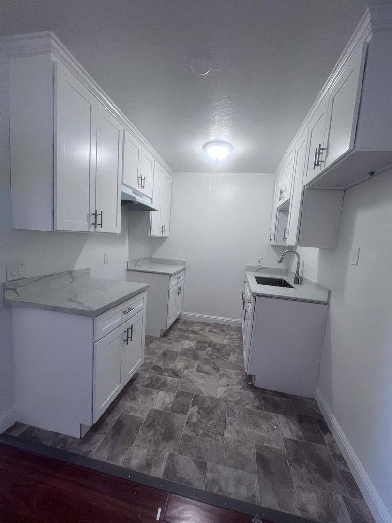 Apartment for rent at 1102 Henderson Rd, Menlo Park, CA 94025