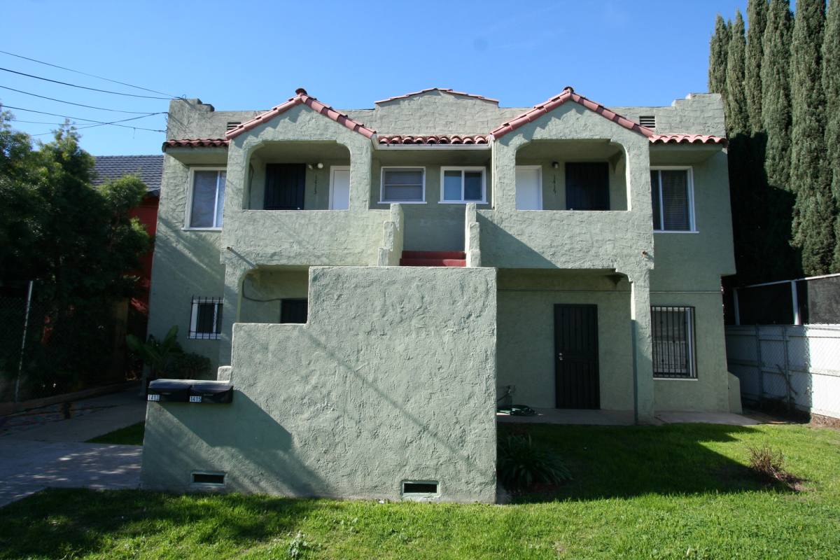Apartment for rent at 1409-1415 Warren Ave, Long Beach, CA 90813