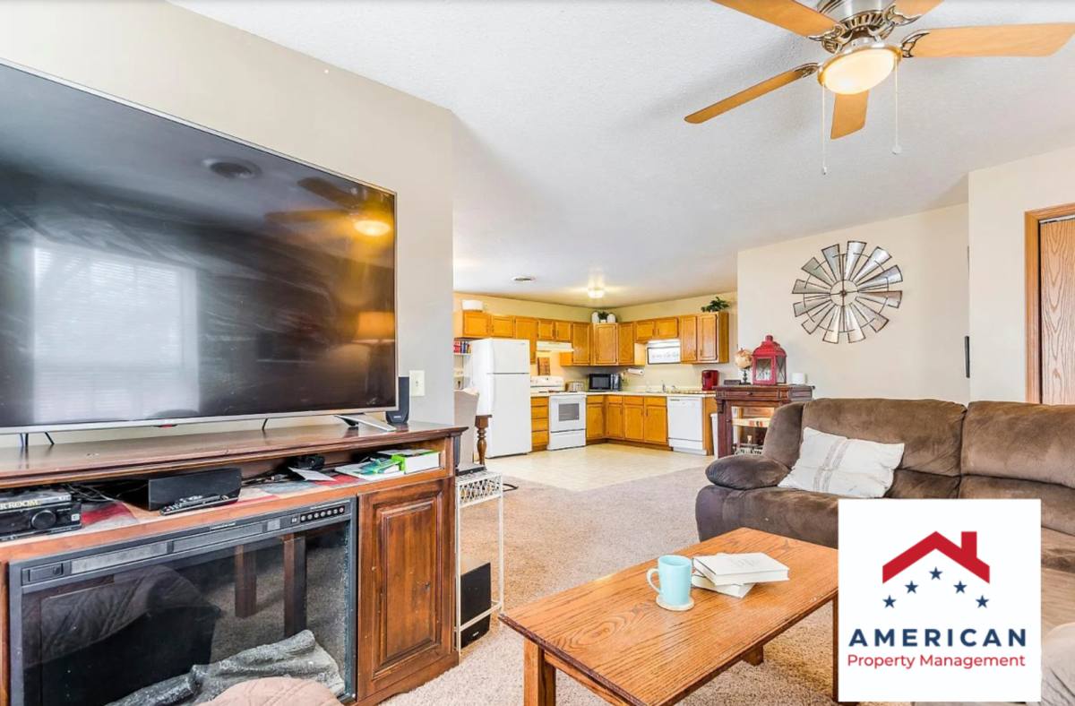 House for rent at 412 S 15th St, Manhattan, KS 66502