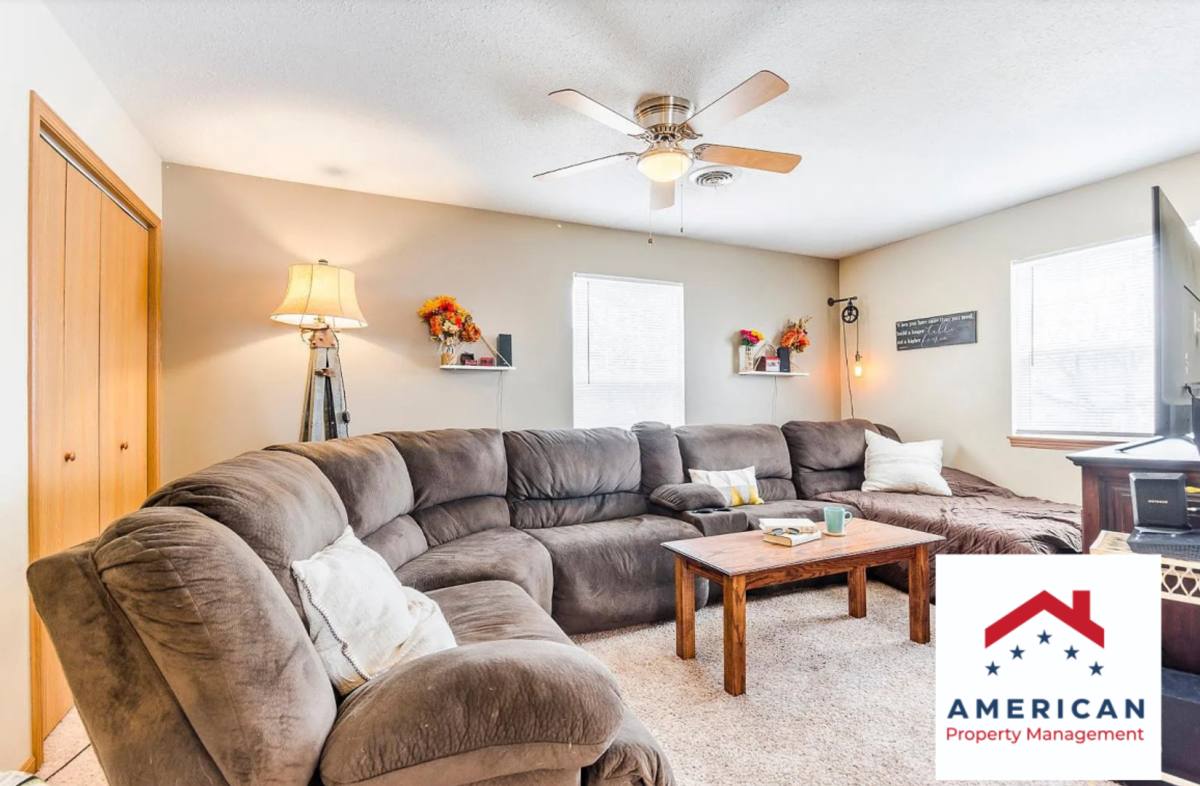 House for rent at 412 S 15th St, Manhattan, KS 66502