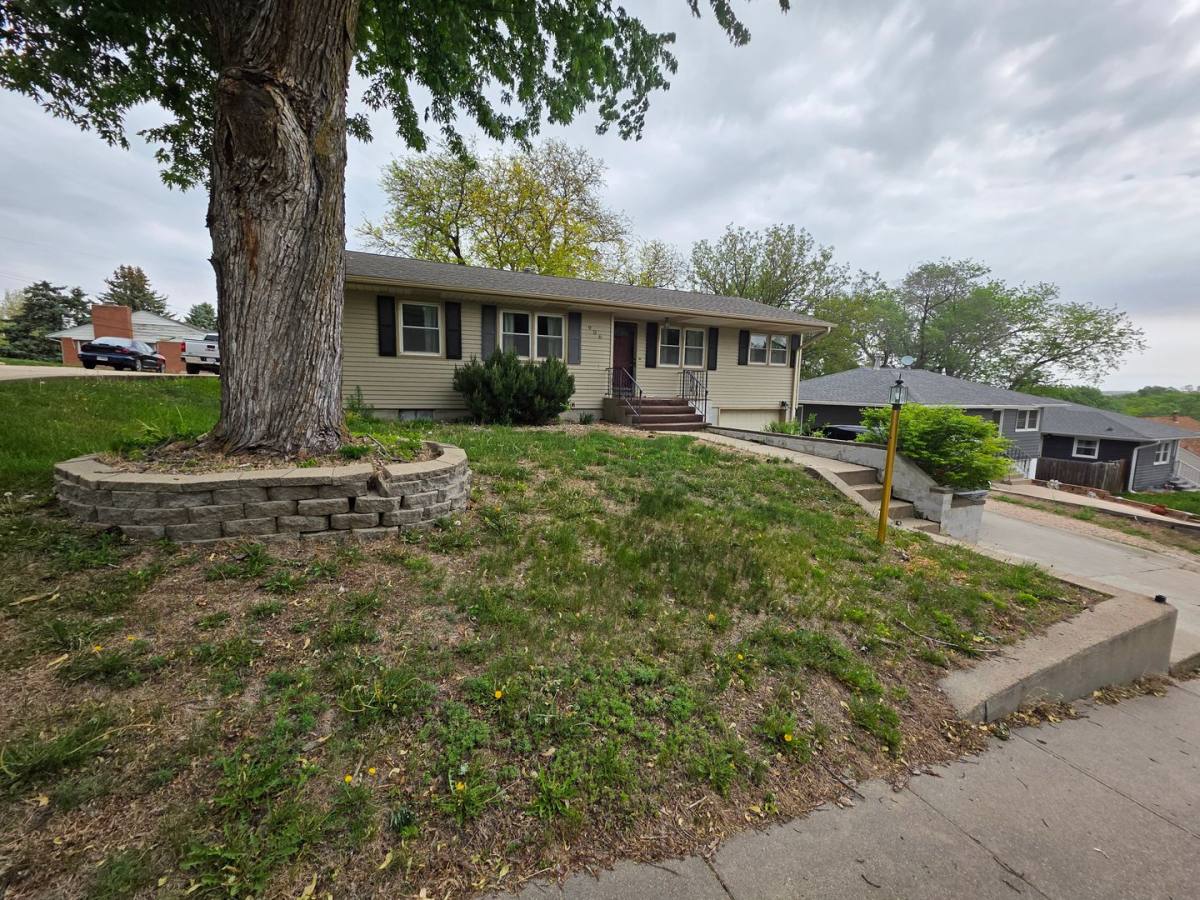 House for rent at 906 Elm Ave, Norfolk, NE 68701