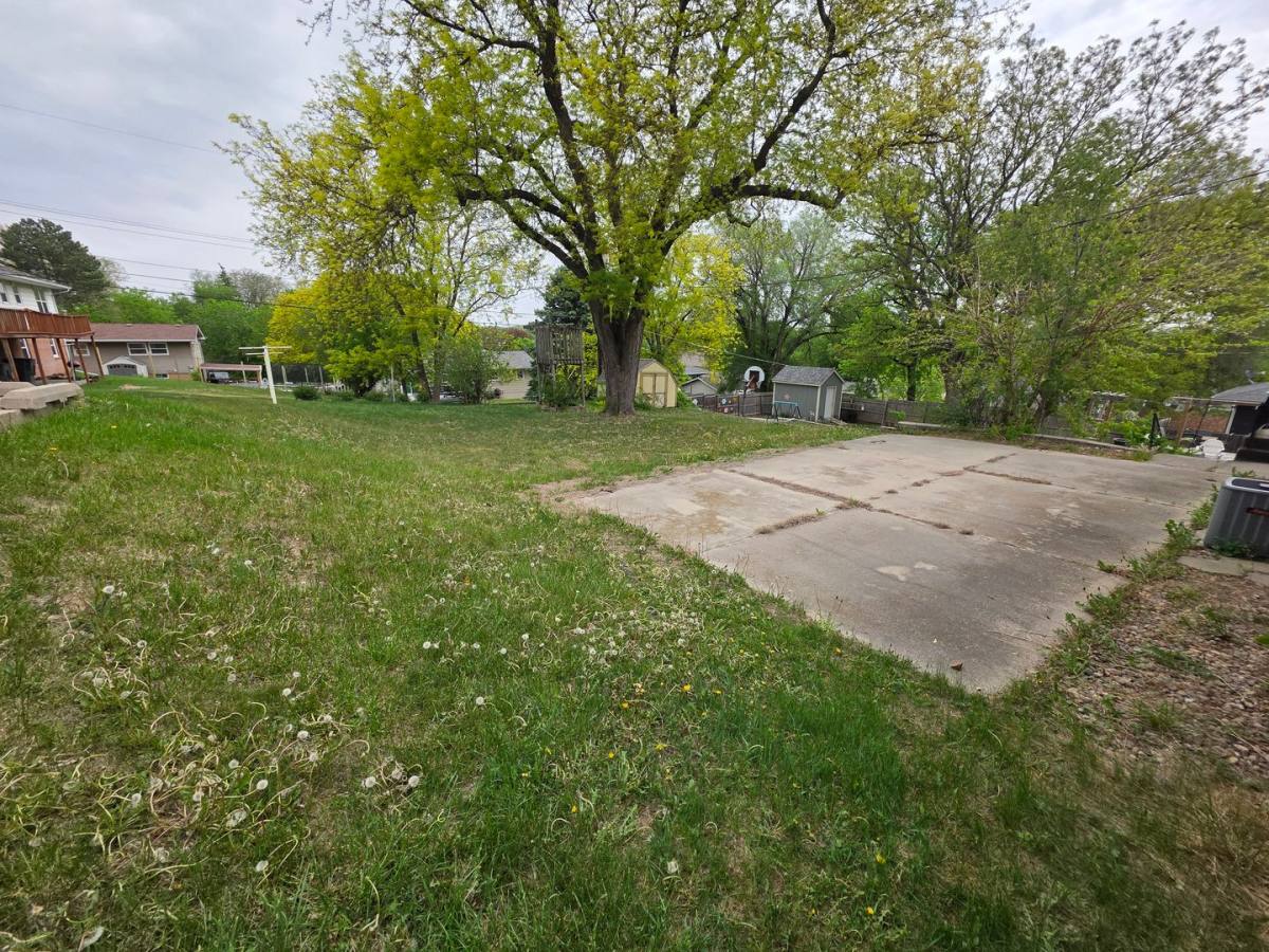 House for rent at 906 Elm Ave, Norfolk, NE 68701