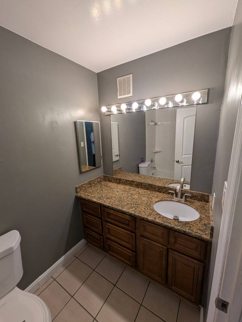 Condo for rent at 1699 Laguna St, Concord, CA 94520