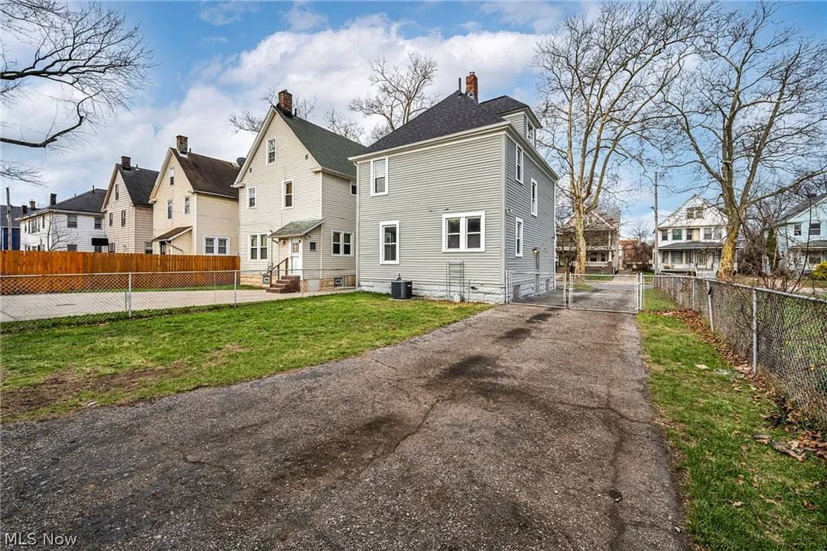 House for rent at 651 E 115th St, Cleveland, OH 44108