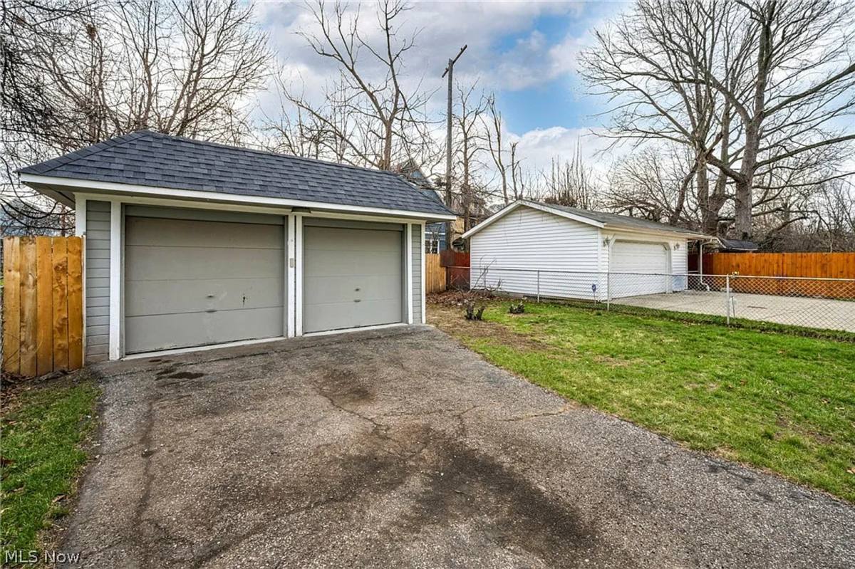 House for rent at 651 E 115th St, Cleveland, OH 44108