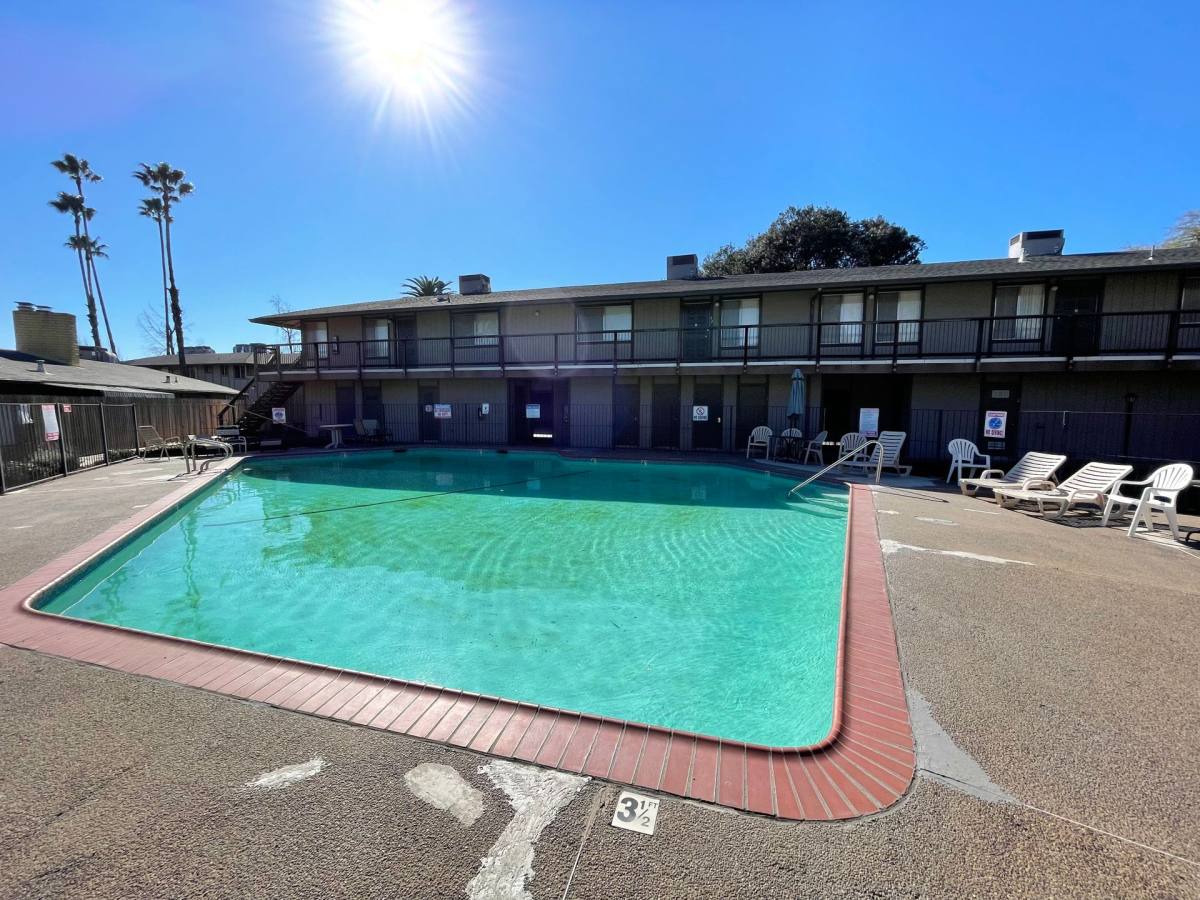 Apartment for rent at 1249 Stratford Circle, Stockton, CA 95207